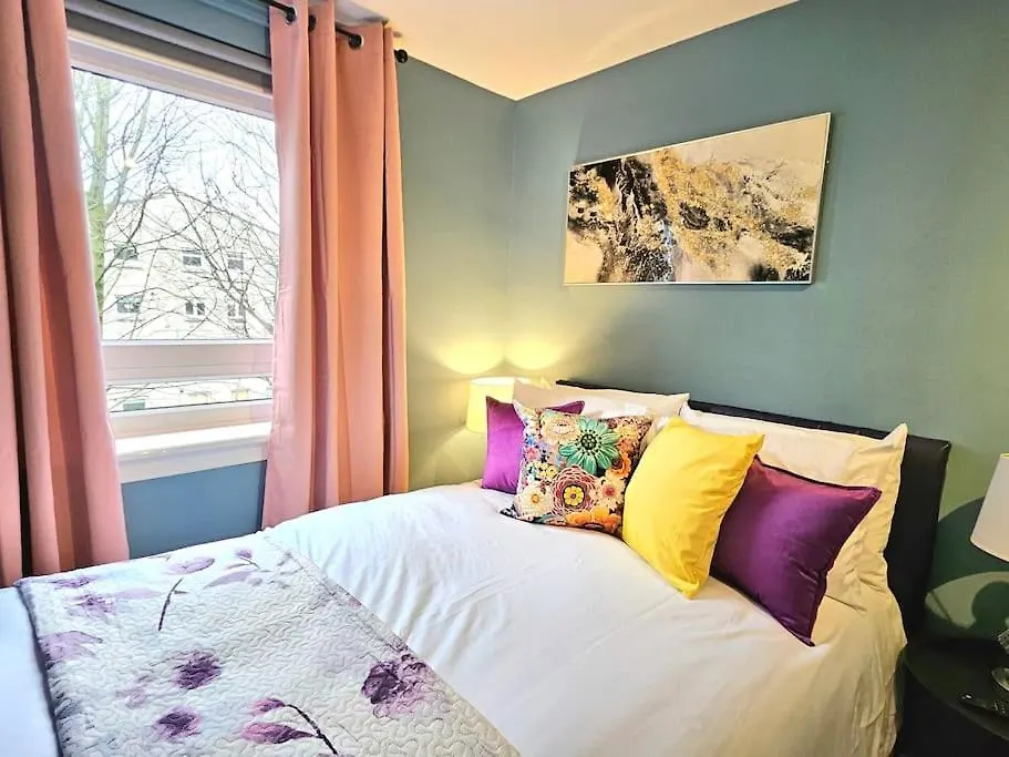 Lovely 3 Bedroom Apartment By Sensational Stay Short Lets & Service Accommodation With 6 Beds Edynburg Wielka Brytania