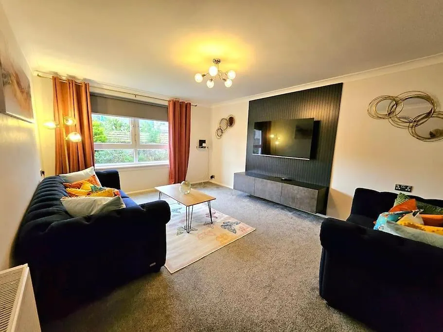 Lovely 3 Bedroom Apartment By Sensational Stay Short Lets & Service Accommodation With 6 Beds Edynburg