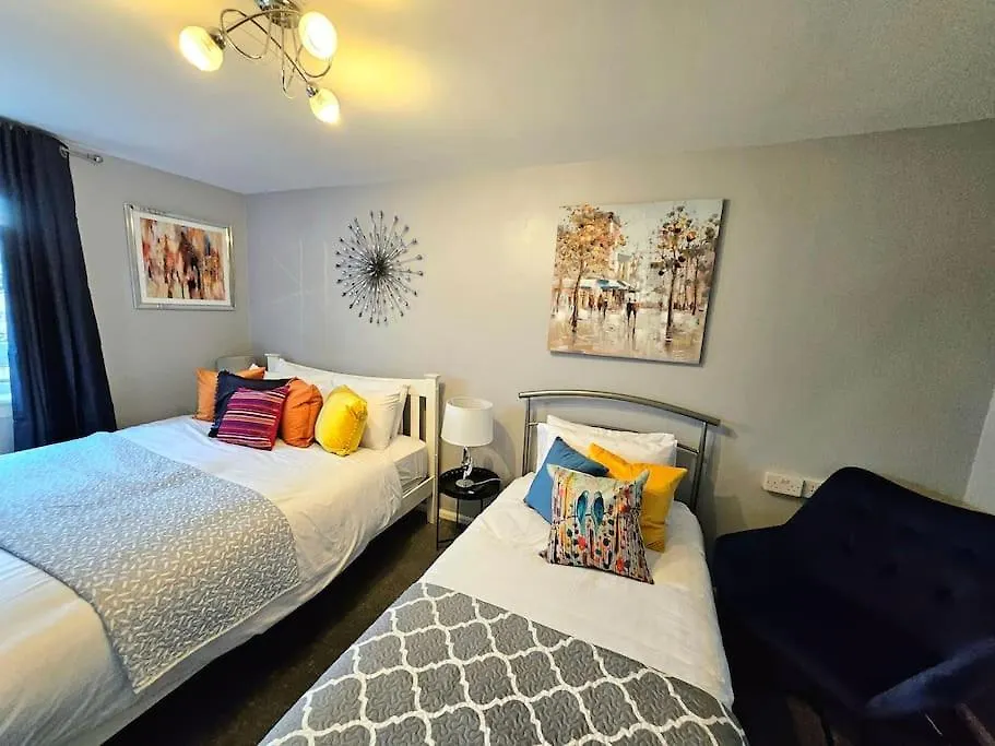 Lovely 3 Bedroom Apartment By Sensational Stay Short Lets & Service Accommodation With 6 Beds Edinburgh United Kingdom