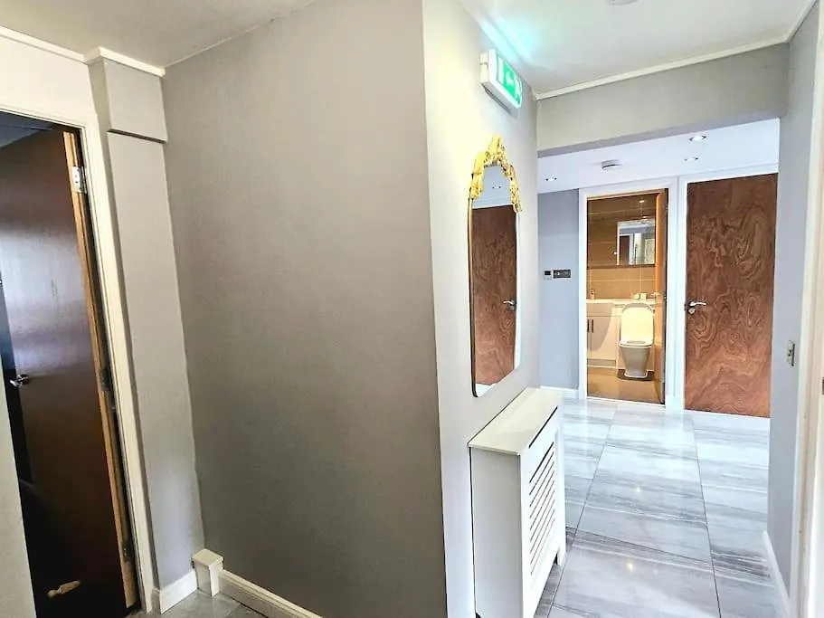 Lovely 3 Bedroom Apartment By Sensational Stay Short Lets & Service Accommodation With 6 Beds Edinburgh 0*,  United Kingdom