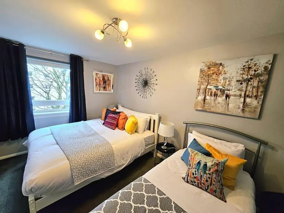 Lovely 3 Bedroom Apartment By Sensational Stay Short Lets & Service Accommodation With 6 Beds Edinburgh United Kingdom